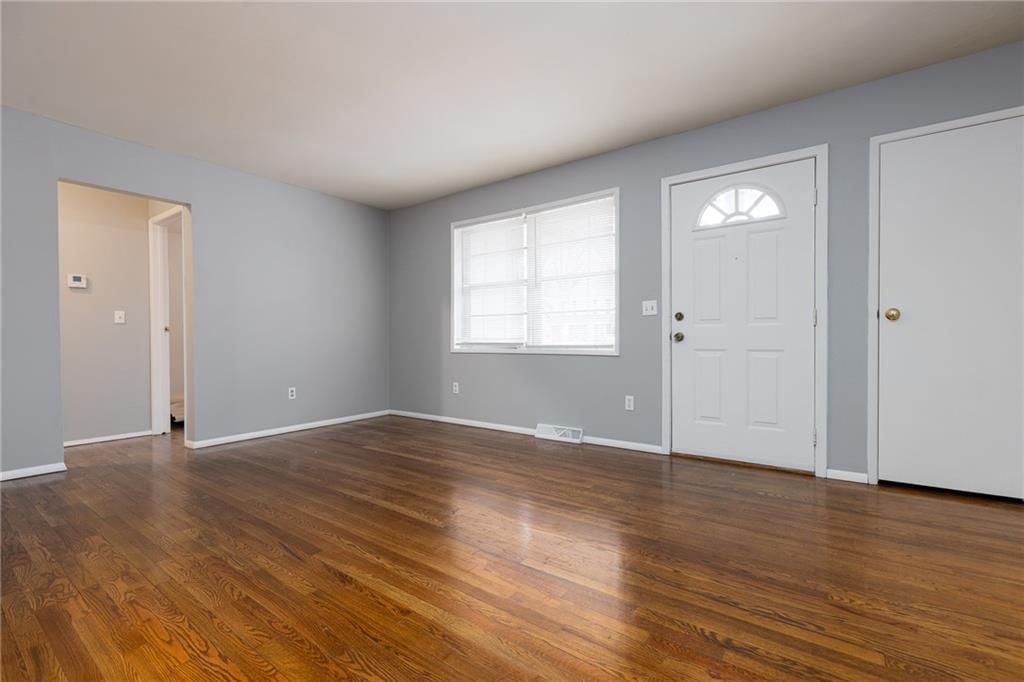 5869 N Oakley Avenue — photo 14
