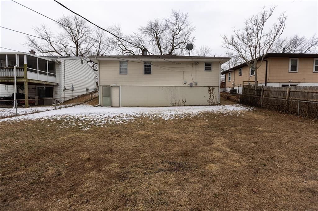 5869 N Oakley Avenue — photo 30