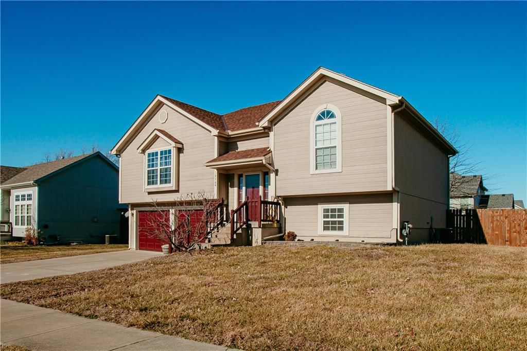 12204 WHITE OAK Street — photo 2