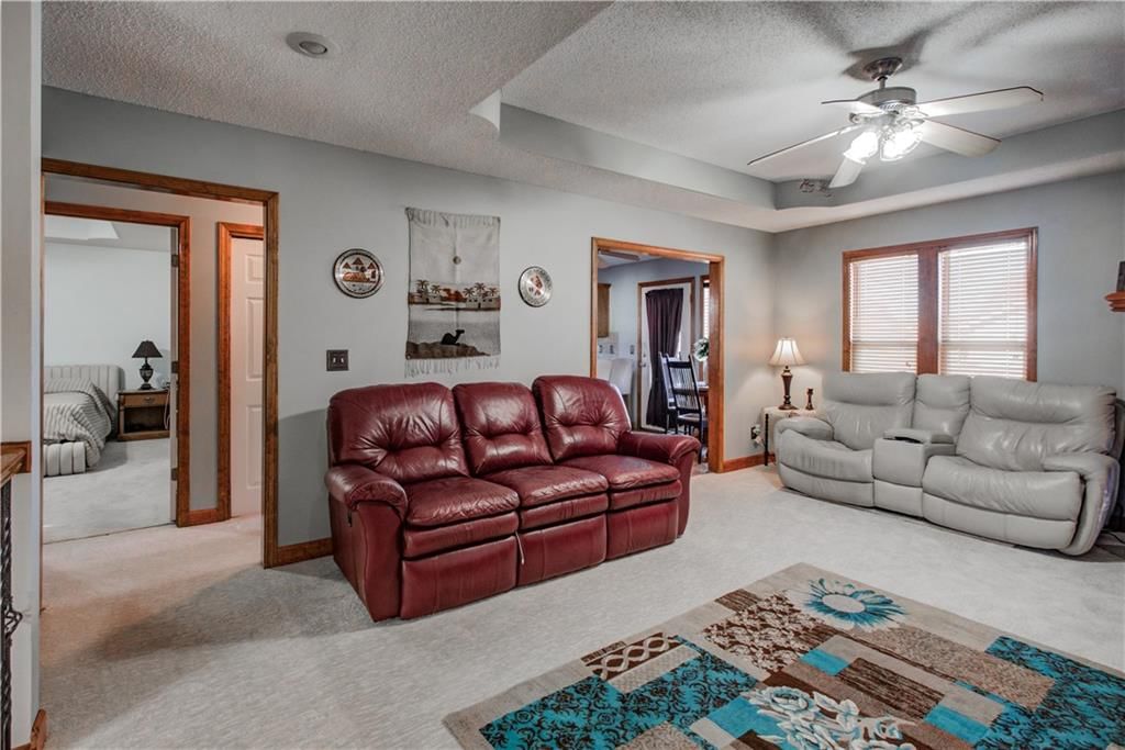 12204 WHITE OAK Street — photo 4