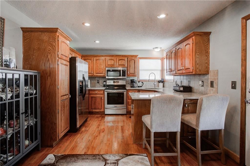 12204 WHITE OAK Street — photo 9
