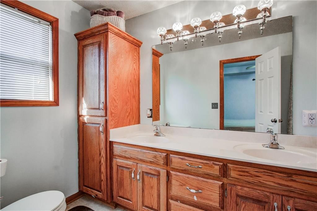 12204 WHITE OAK Street — photo 18