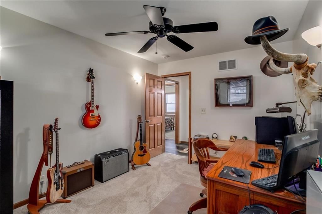 2915 Oak Hill Road — photo 16
