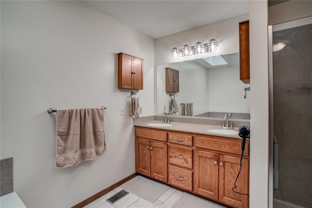 2915 Oak Hill Road — photo 21