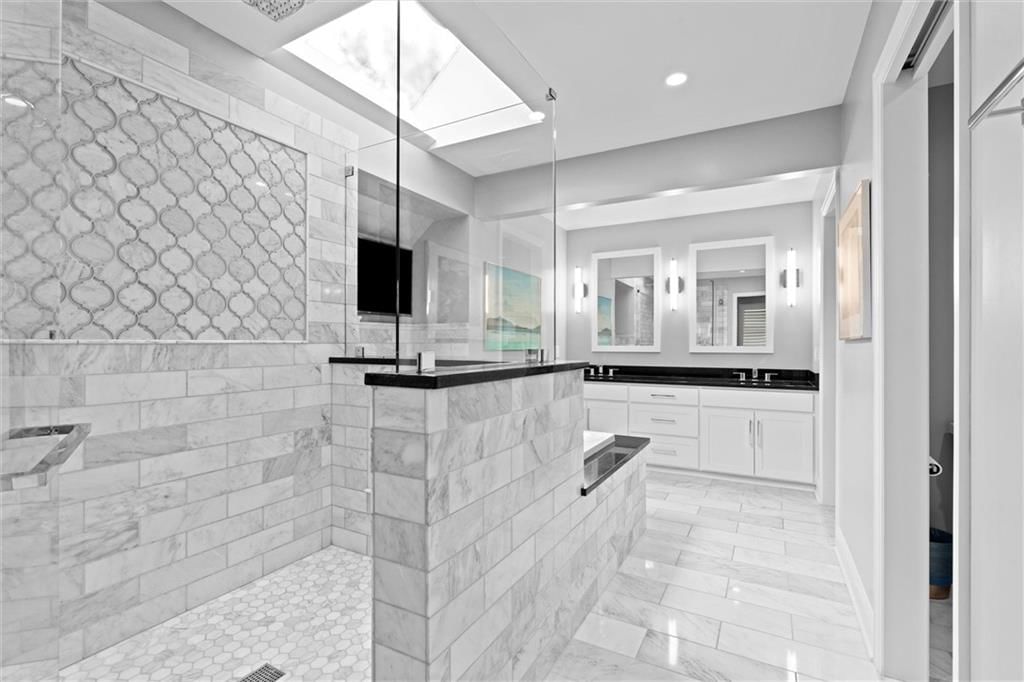 8110 W 117th Street — photo 26