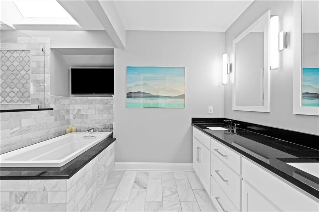 8110 W 117th Street — photo 27