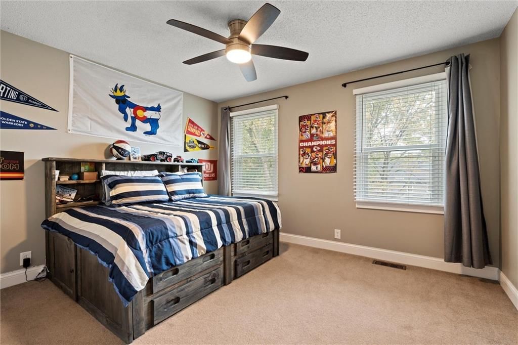 8110 W 117th Street — photo 31