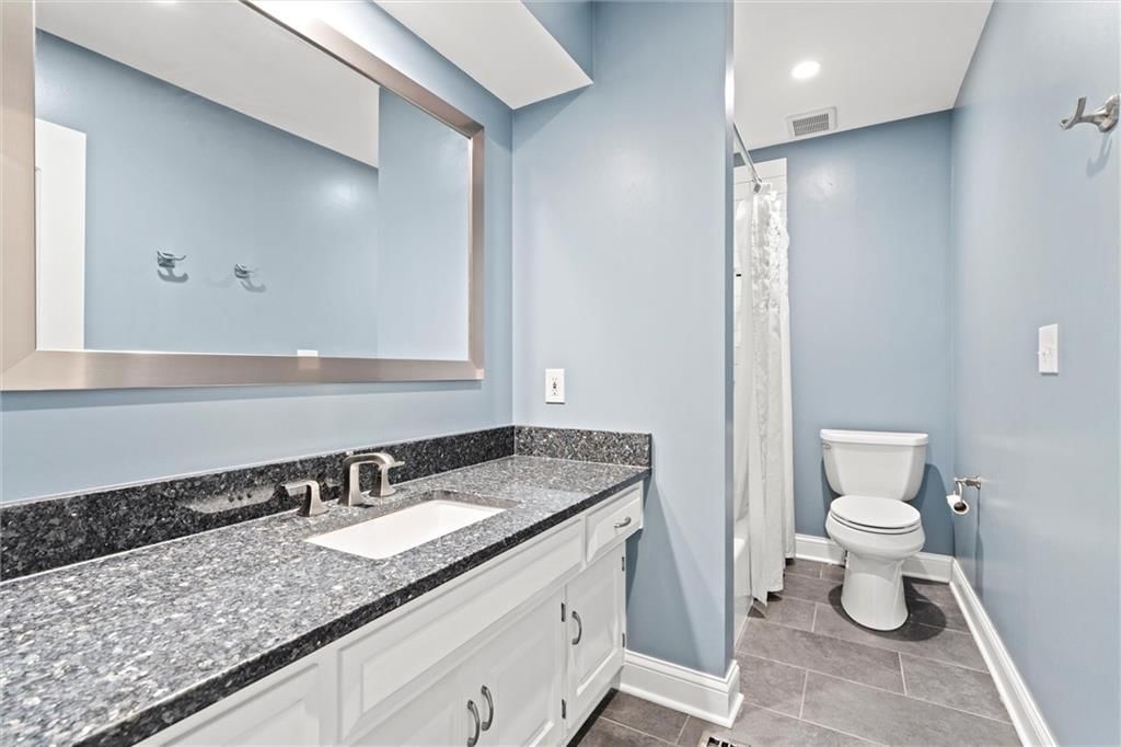 8110 W 117th Street — photo 32
