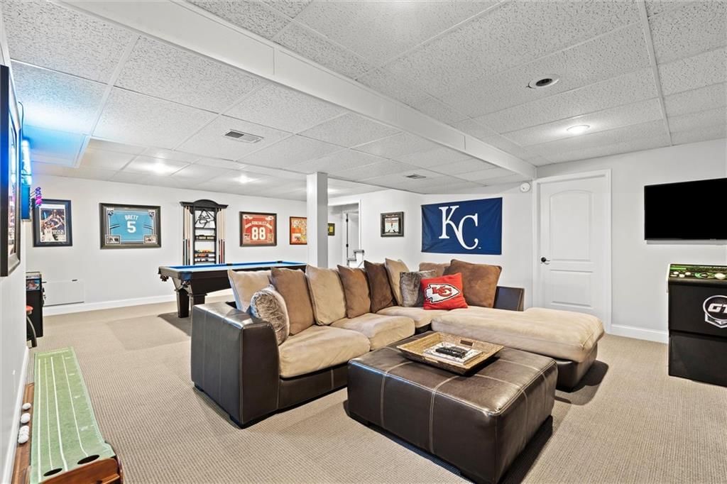 8110 W 117th Street — photo 38