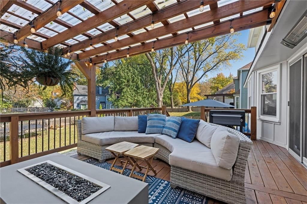 8110 W 117th Street — photo 43
