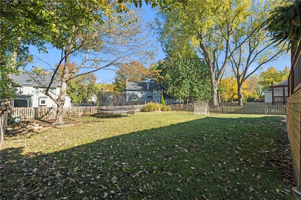 8110 W 117th Street — photo 47