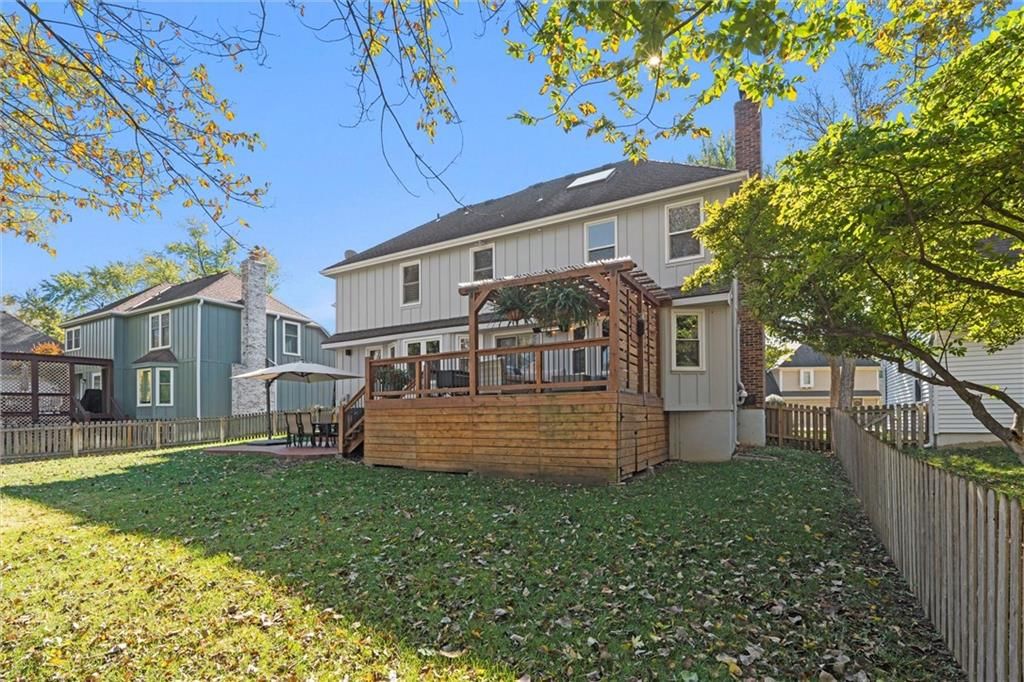 8110 W 117th Street — photo 48