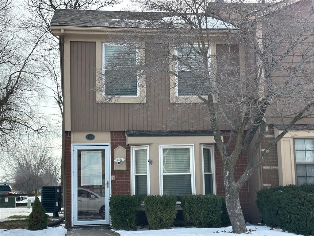719 SW Liggett Road, Blue Springs, MO