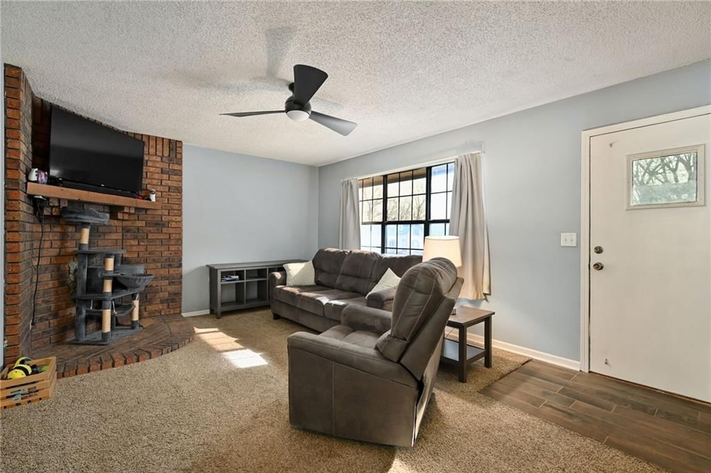 800 E Pearl Street — photo 4