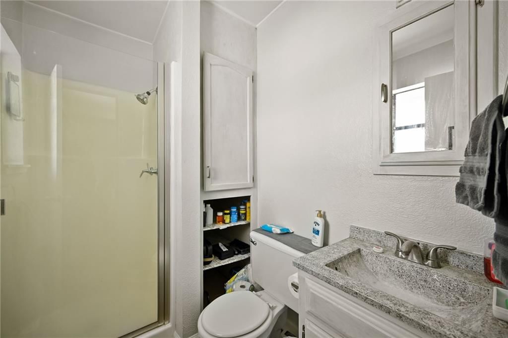 800 E Pearl Street — photo 13