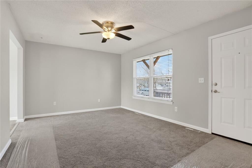415 W Smith Street — photo 5