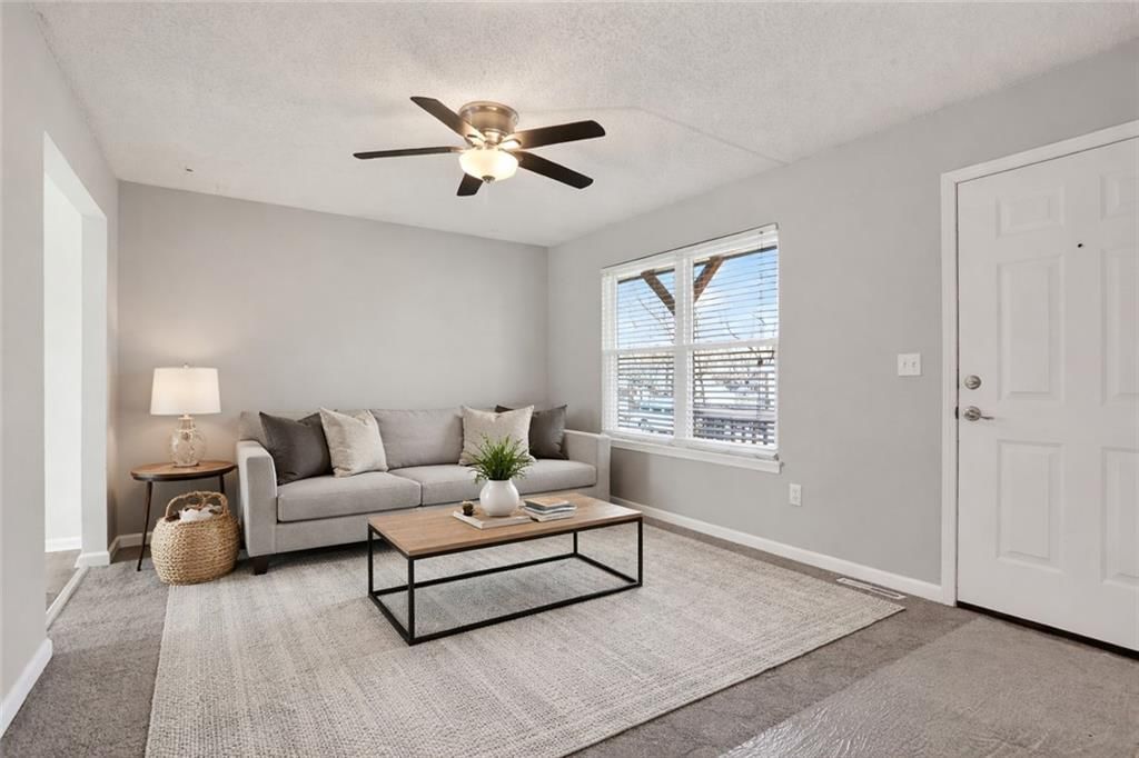 415 W Smith Street — photo 6
