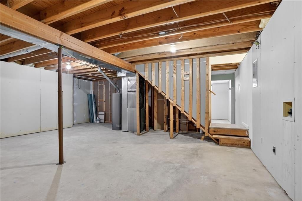 415 W Smith Street — photo 17