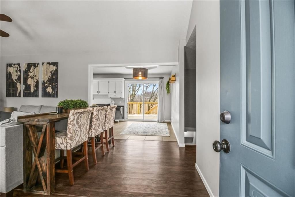 1048 SW Twin Creek Drive — photo 4
