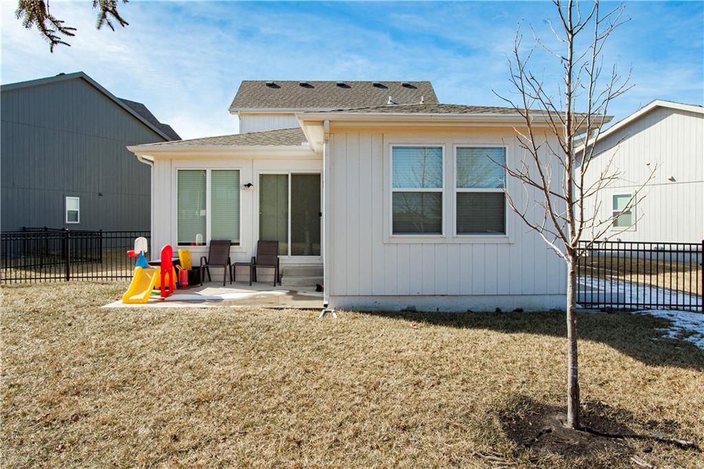 27614 E Red Fox Street — photo 32