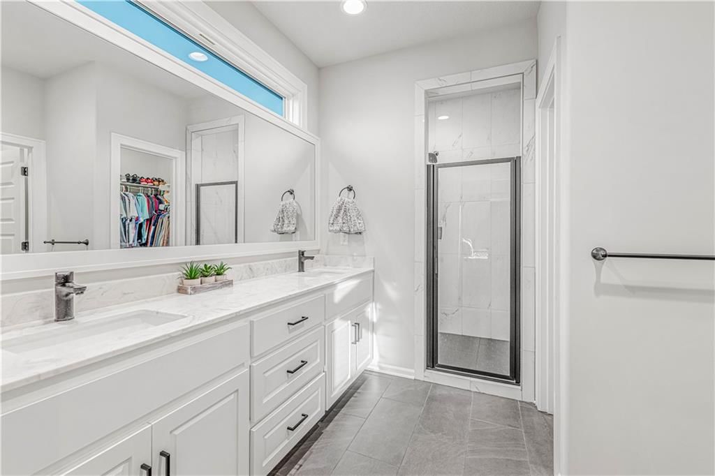 604 SW Meadowood Drive — photo 8