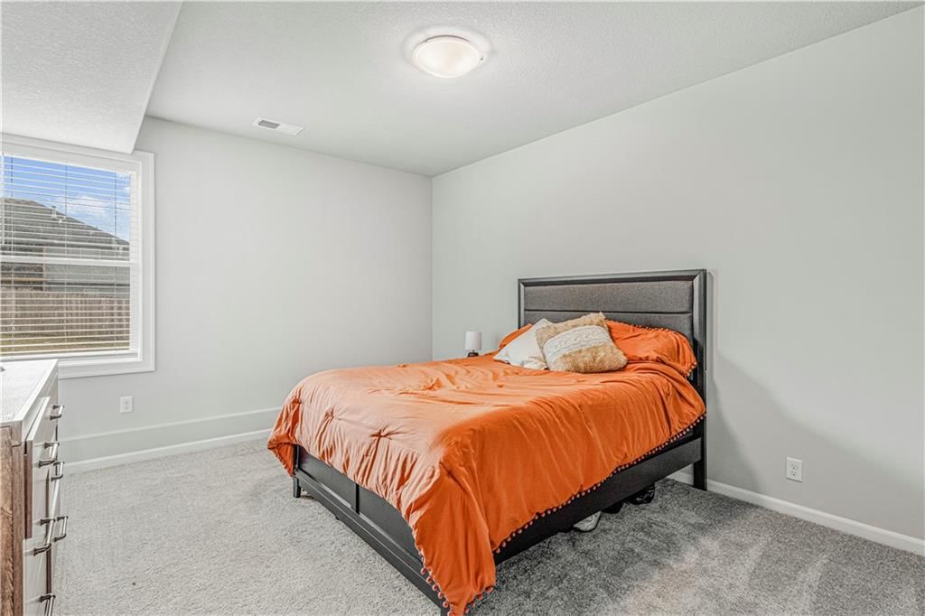604 SW Meadowood Drive — photo 23