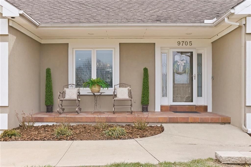 9705 Leslie Avenue — photo 4