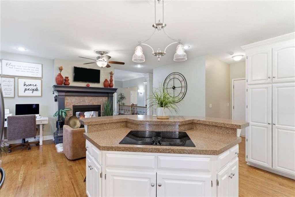 9705 Leslie Avenue — photo 14