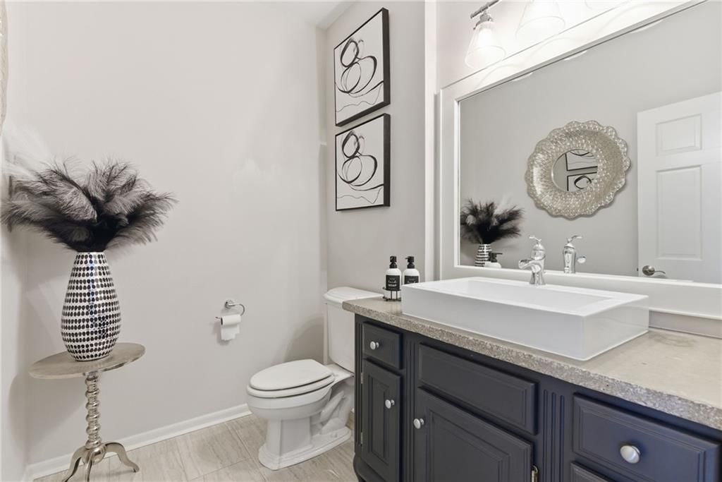 9705 Leslie Avenue — photo 17