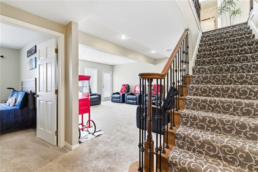 9705 Leslie Avenue — photo 22