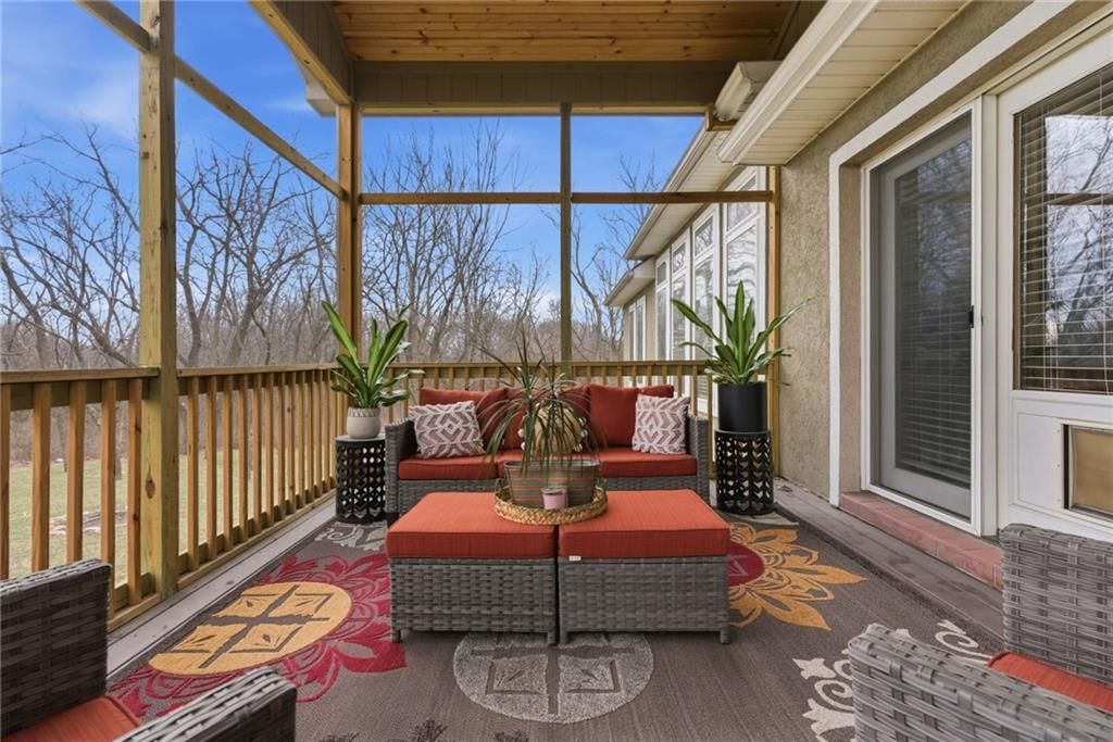 9705 Leslie Avenue — photo 31