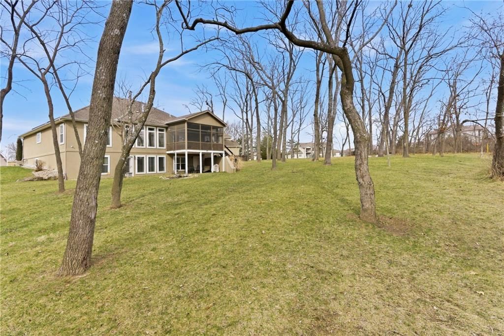 9705 Leslie Avenue — photo 35