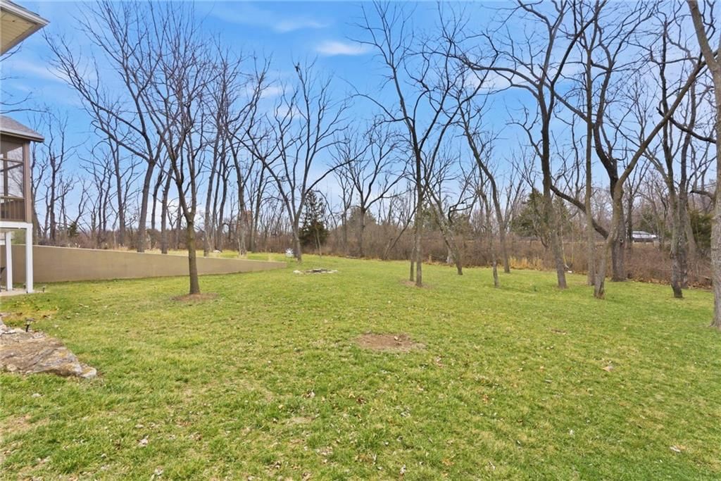 9705 Leslie Avenue — photo 36