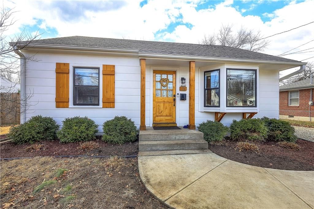619 E Loula Street, Olathe, KS