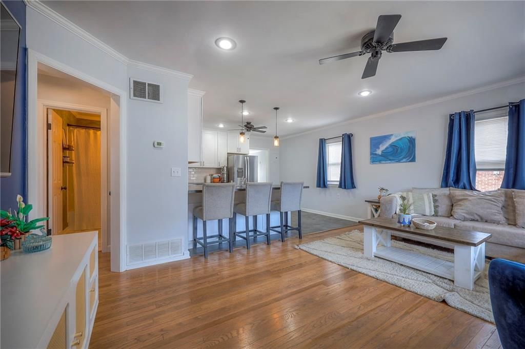 619 E Loula Street — photo 5