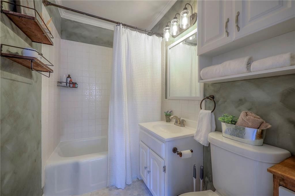 619 E Loula Street — photo 16