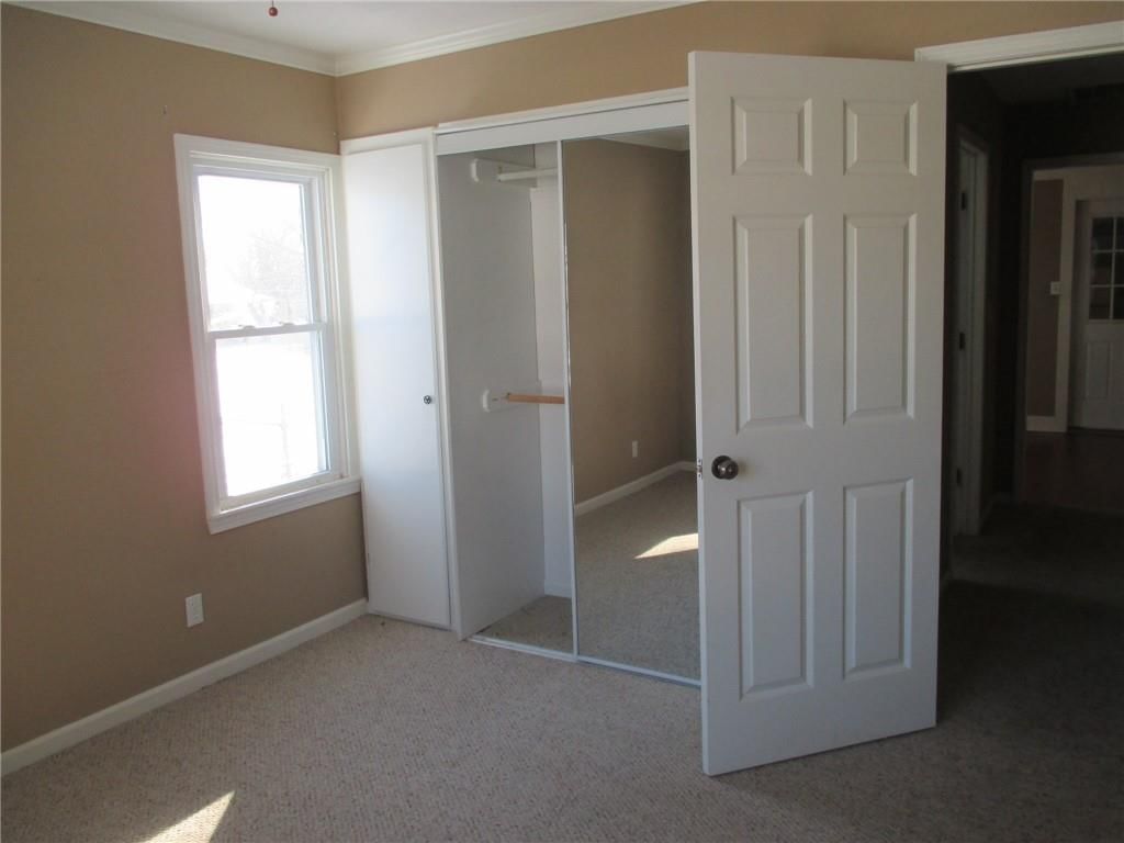 2106 E 9th Street — photo 2
