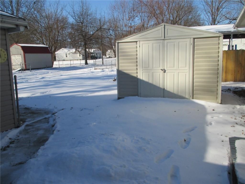 2106 E 9th Street — photo 13