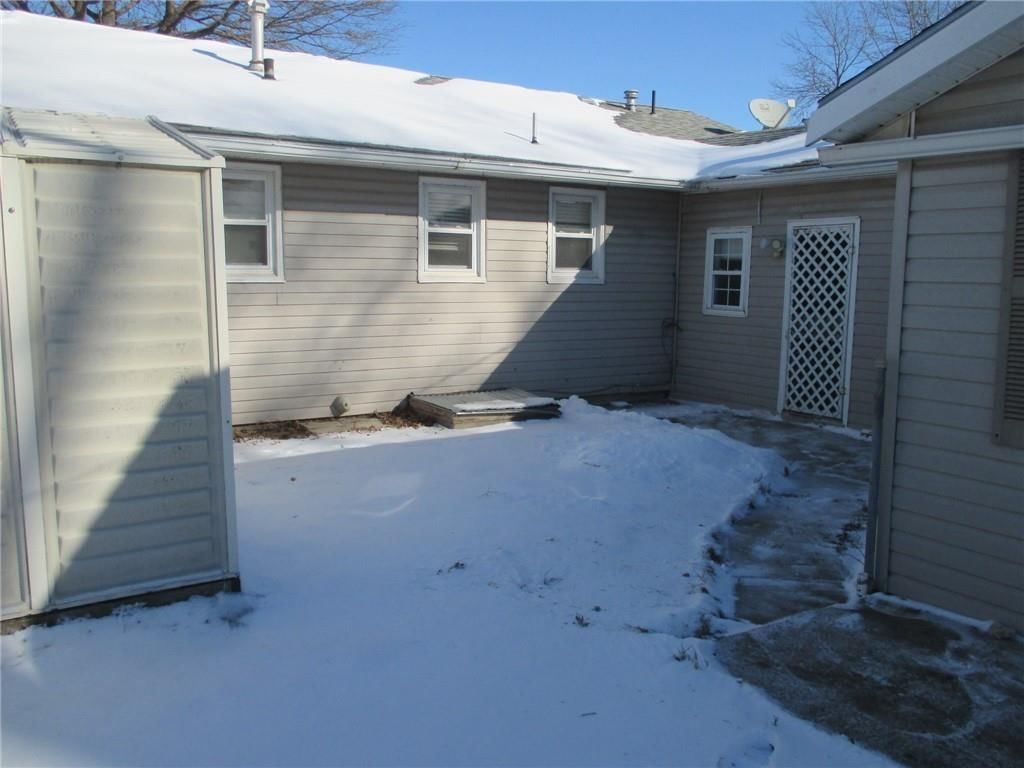 2106 E 9th Street — photo 14