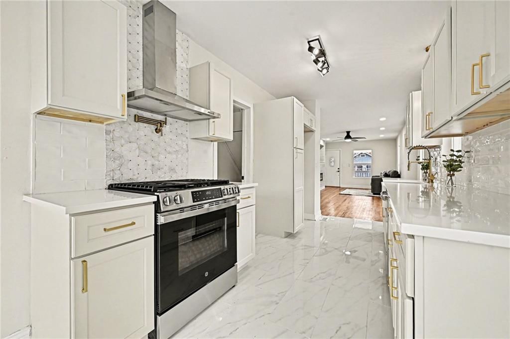 1020 E 22nd Avenue — photo 9