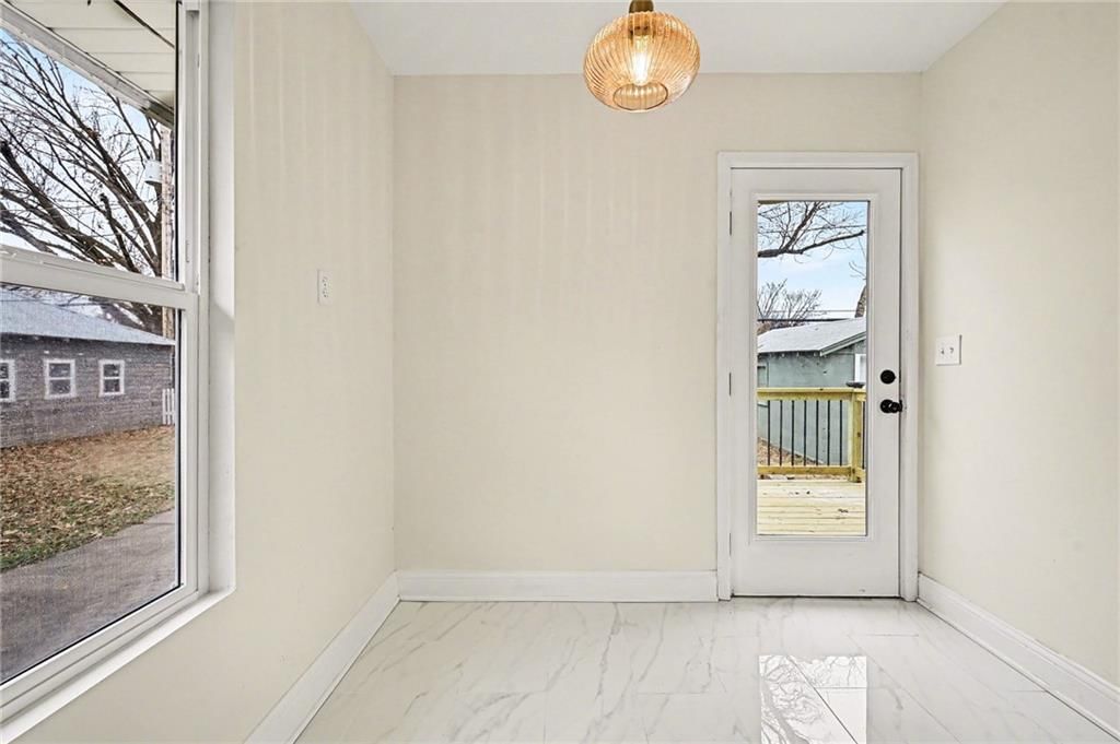 1020 E 22nd Avenue — photo 11