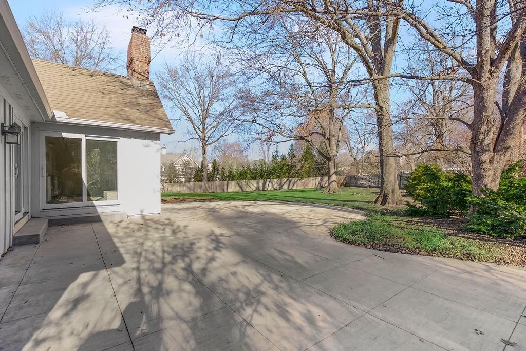 2600 W 70th Street — photo 34