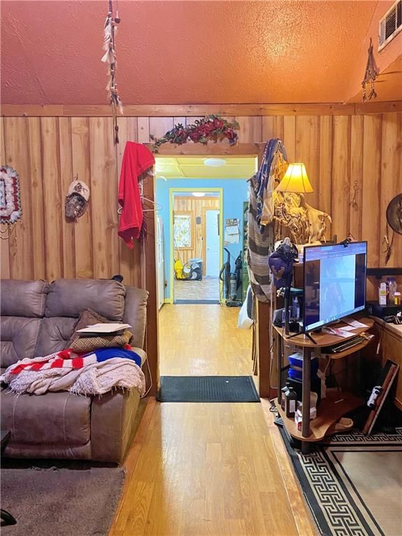609 N Smelter Street — photo 8