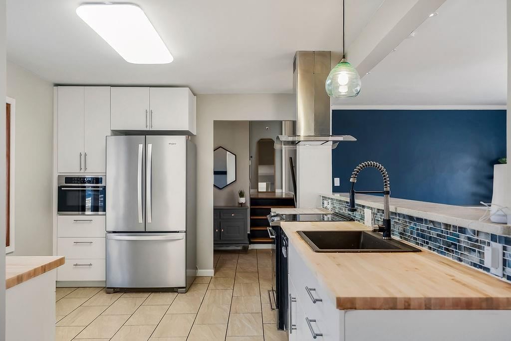 10816 Oak Street — photo 3