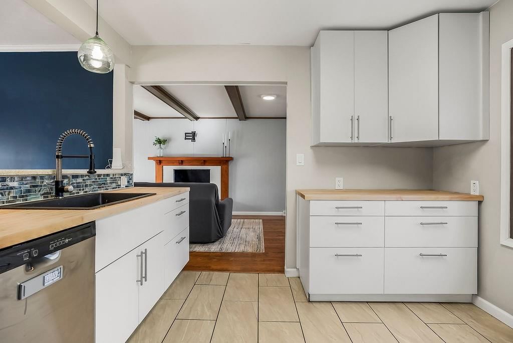 10816 Oak Street — photo 11