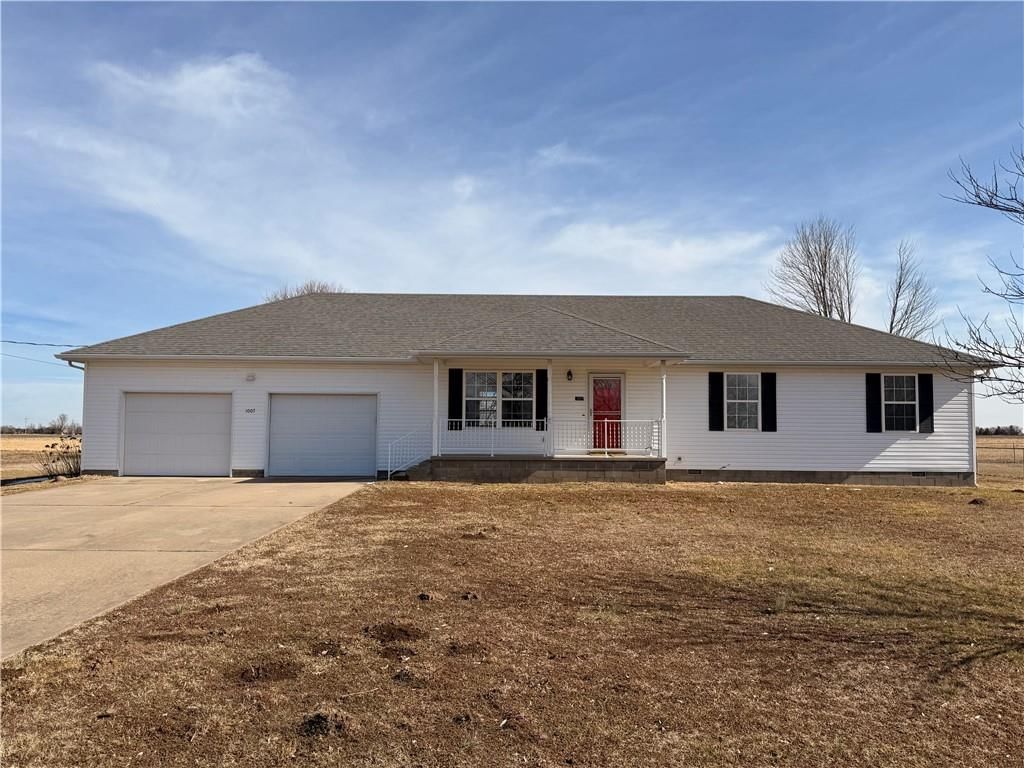 1007 N Main Street — photo 1