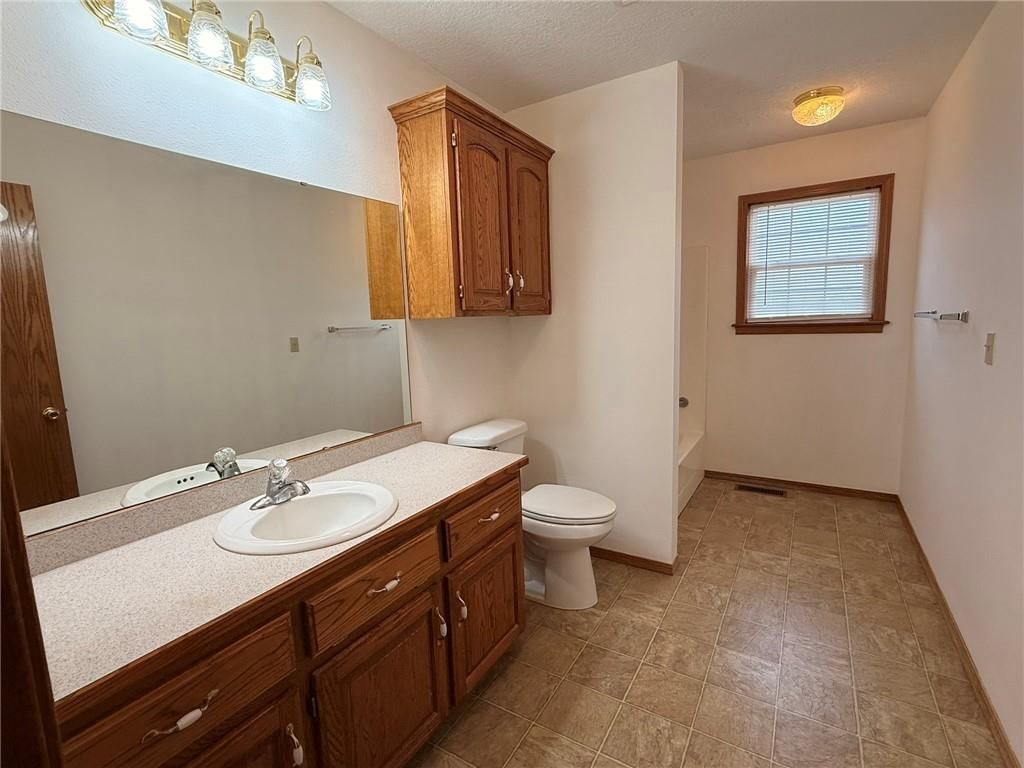1007 N Main Street — photo 17