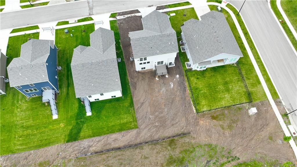 9641 N Colrain Avenue — photo 42