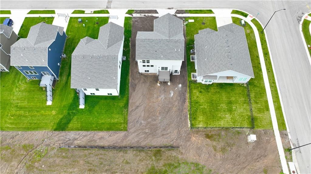 9641 N Colrain Avenue — photo 44