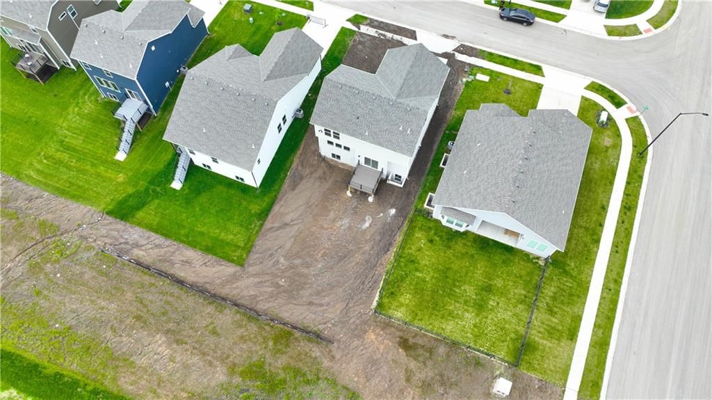 9641 N Colrain Avenue — photo 45
